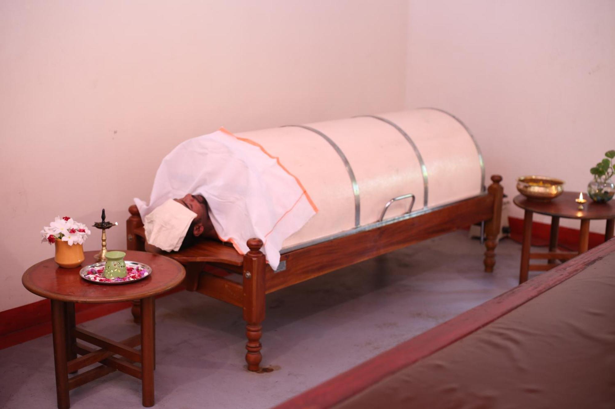 Отель Tapasya Health & Wellness Jaysingpur Экстерьер фото