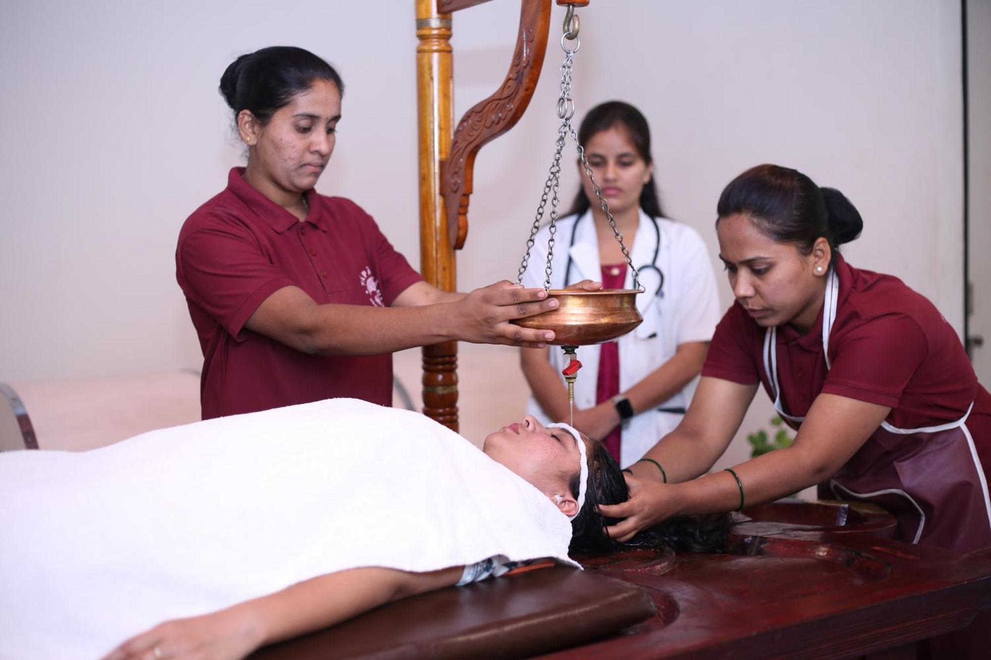 Отель Tapasya Health & Wellness Jaysingpur Экстерьер фото