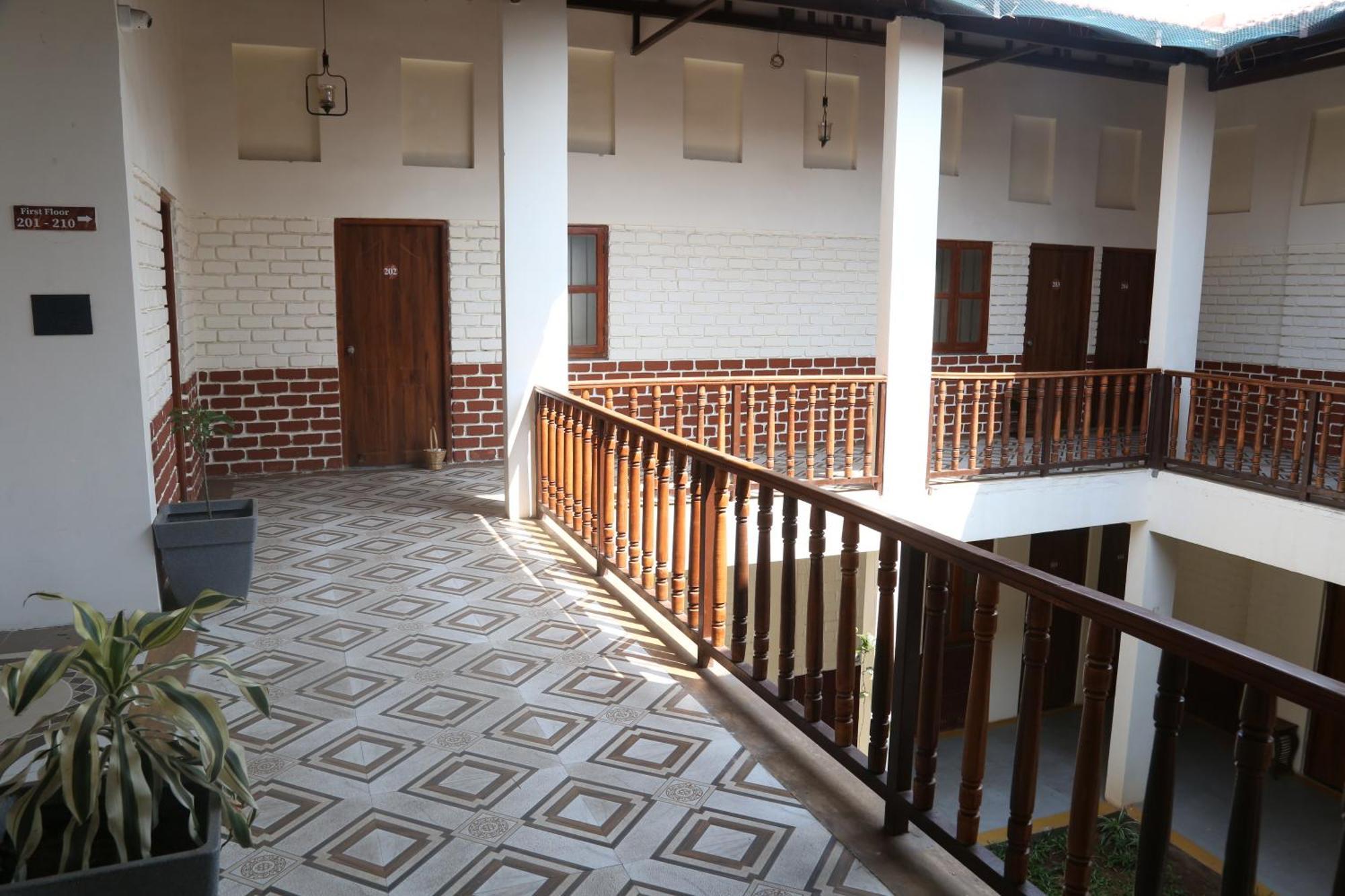Отель Tapasya Health & Wellness Jaysingpur Экстерьер фото